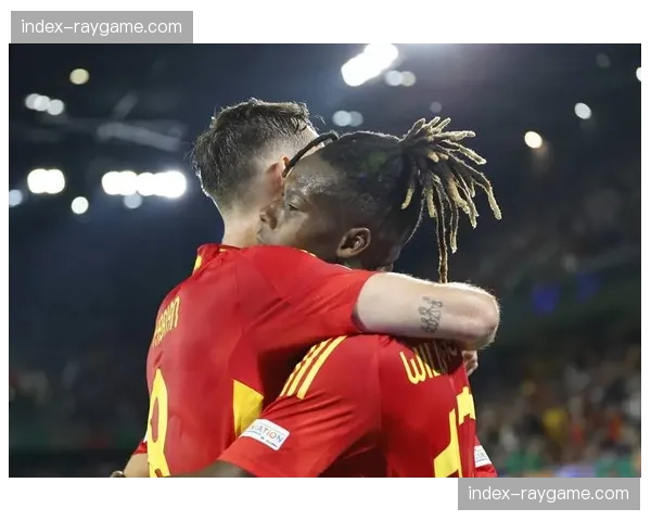 欧洲锦标赛现场：格鲁吉亚粉丝传统战歌响彻全场。